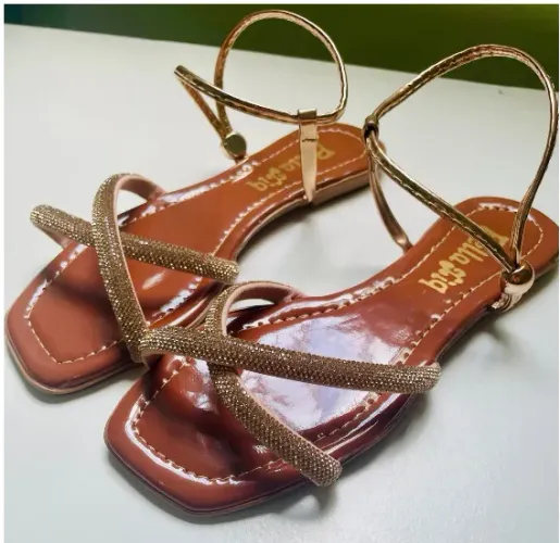 sandália rasteira marrom caramelo strass rasteirinha confortável