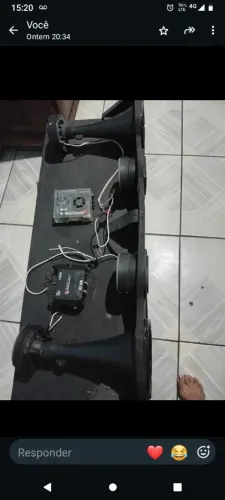 Vendo um caixa de som , pois N tenho mais carro