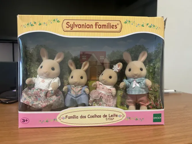 Familia dos Coelhos Leite - Sylvanian Families