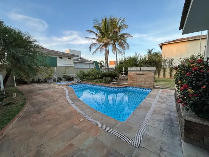 Casa à venda no Condomínio Jardins Barcelona em Uberlândia