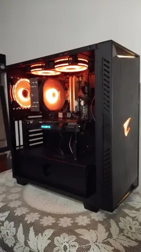 PC Gamer AORUS : Ryzen 5 5600 + B550M AORUS + 16GB + RTX 2060 TRIPLE FAN + NVME Gen4 :D