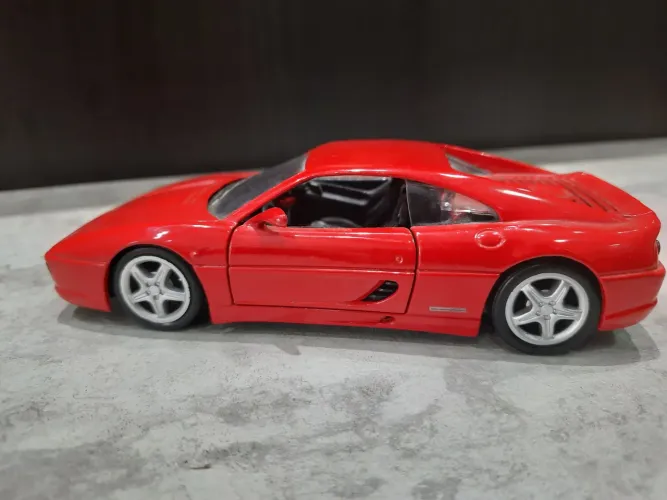 Miniatura Ferrari F355 - Escala 1:24