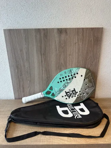 Raquete Beach Tennis Beach Culture Overgrip Novo a Ilha do Campeche Ass Julie Fauvergue