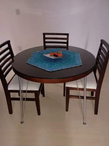 Mesa Redonda com tampo vidro
