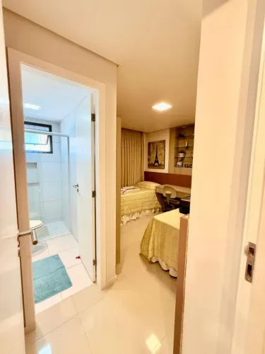 Apartamento de cinema com 03 Suites Porteira Mobiliado e Decorado no melhor do Cocó