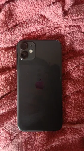 Celular iPhone 11 preto