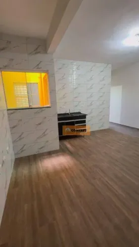 Sobrado com 2 dormitórios para alugar, 50 m² por R$ 900,00/mês - Jardim Nova Poá - Poá/SP