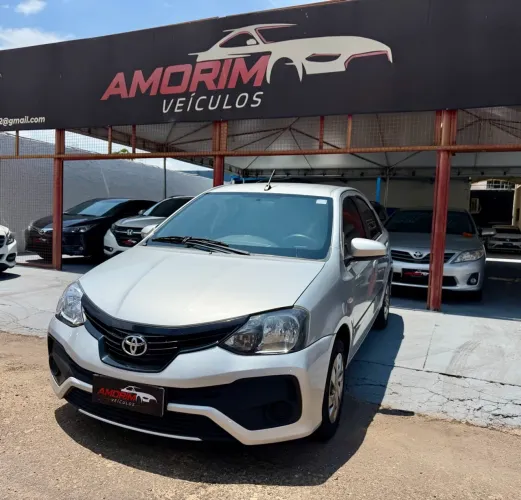 Toyota Etios X Sedan 1.5 Flex 16V 4P Mec. 2021