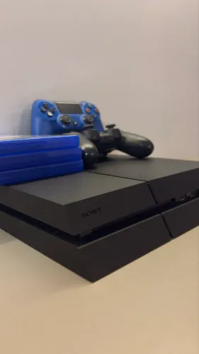 PS4 Fat - 2 Controles - 3 Jogos - 500 gb - Playstation 4 Sony