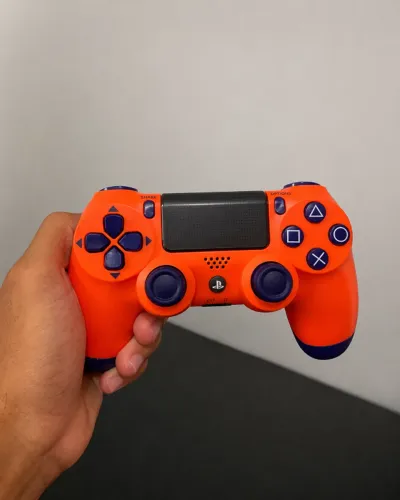 Controle PS4 Sony Laranja e Azul