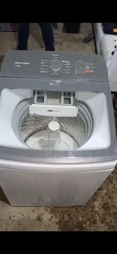 Maquina de Lavar Roupas Brastemp 12kg com cesto de Inox. Super Conservada.