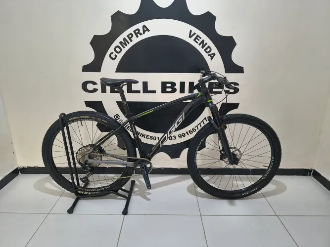 Vendo OGGI 7.4 aro 29 tamanho 17 top demais fazemos entrega !