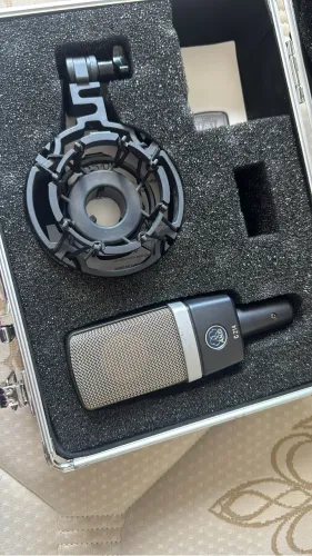 Microfone AKG C214