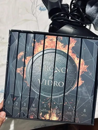 Box Trono de Vidro Completo | 8 Livros + Pôster + Marcadores