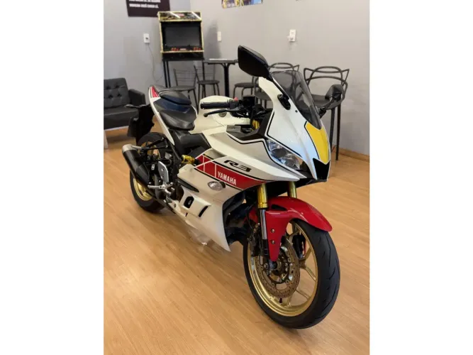 Yamaha Yzf r-3 world gp 60th aniniversary ed. 2023