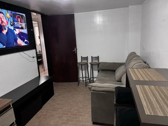 Alugo quarto Capão da Imbuia