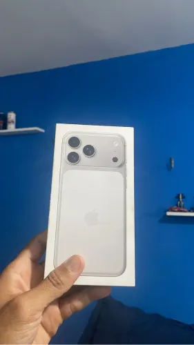 Iphone 17 Pro Max 256 gb Silver e Azul