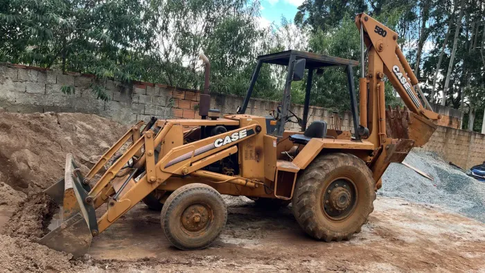 Retroescavadeira Case 580H 1993