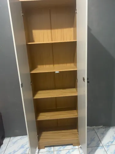 Vendo esse lindo guarda-roupa pouco tempo de uso