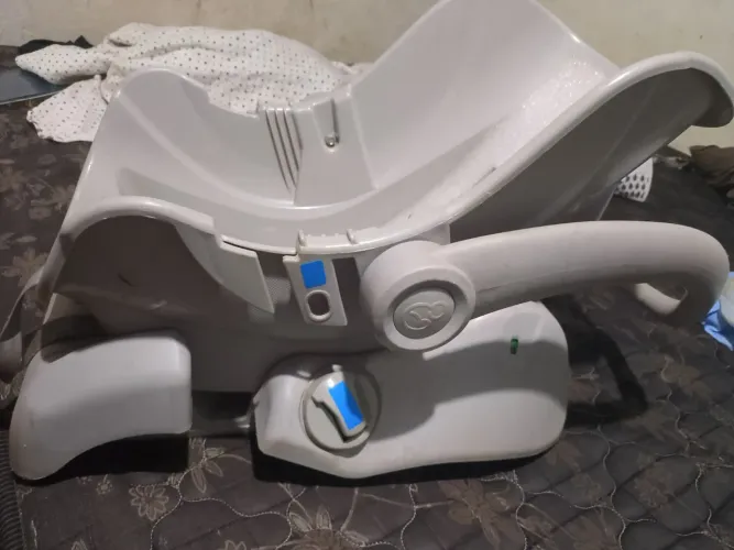 Bebe conforto com suporte pra carro