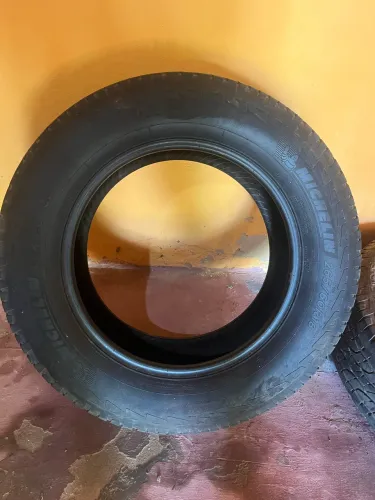 Pneu Toyota Hilux /Michelin -aro 265/60-18