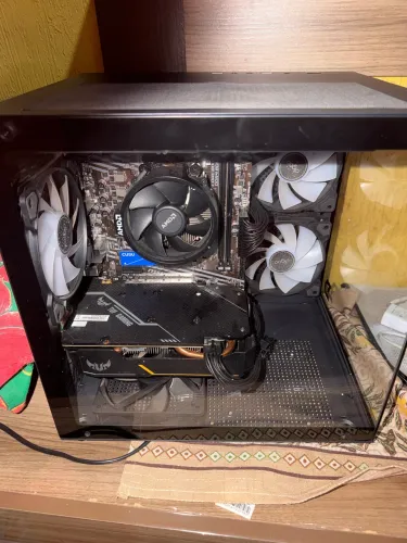 Ryzen 5 5500 + GTX 1660 Super + MSI B550M-A PRO + fonte Cooler Master 650W Gold + gabinete