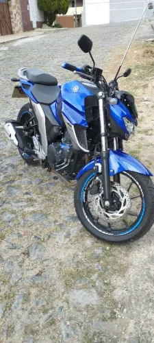 Fz25 Yamaha azul 2021