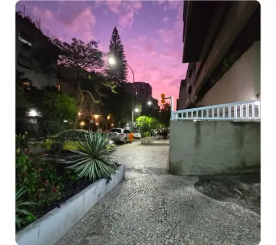 Bairro Ipanema, Rua Alberto de Campos, 02 quartos + Dep. Vaga de Garagem