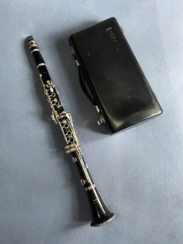 CLARINETE YAMAHA YCL 35