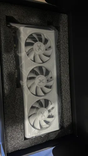 RX 7600 8gb White Edition