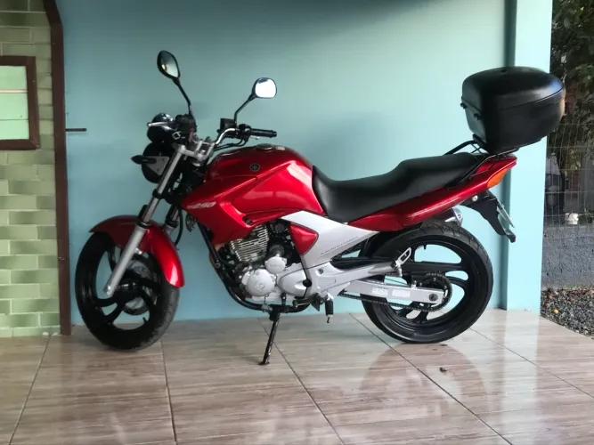 Fazer 250cc conservada