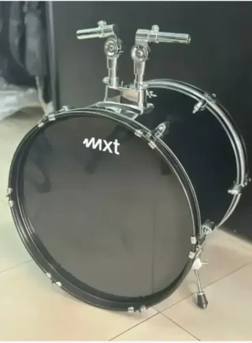 Bumbo Bateria: 20 x 16"; MXT
