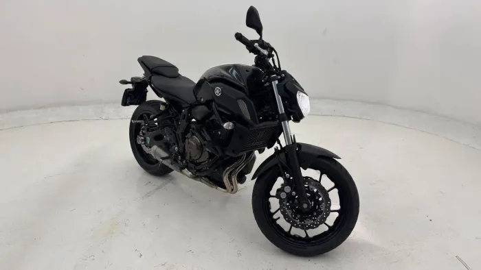 Yamaha MT07 ABS 2025 Gasolina C/ Apenas 7 967km Único Dono