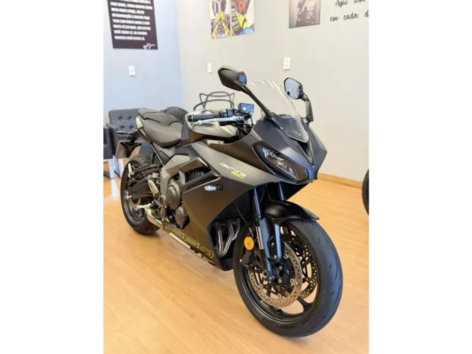 Triumph Daytona 660 2025