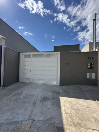 Casa para Venda, 2 dormitórios, 1 banheiro, 1 vaga