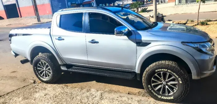 Mitsubishi L200 Triton Sport HPE-S 2.4 CD Dies. AUT 2020
