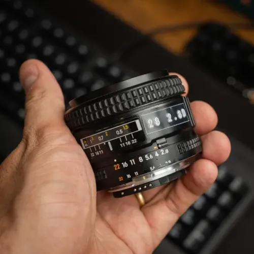 Lente Nikon 28 2.8D