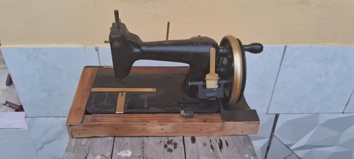 RELIQUIA, Maquina de Costira Antiga