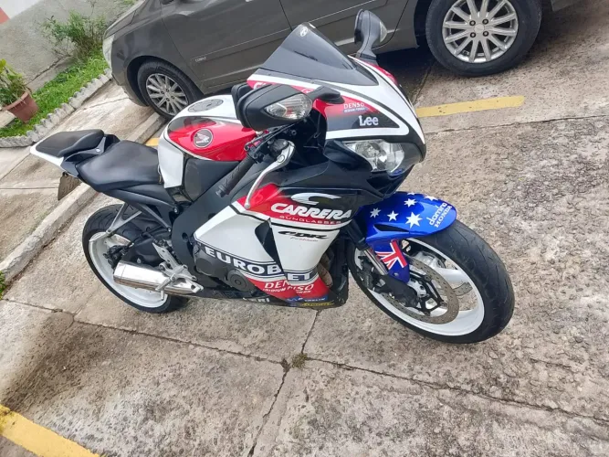 Vendo ou troco Honda CBR1000