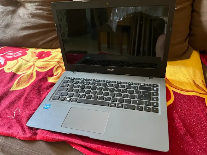 Notebook para retirada de peças