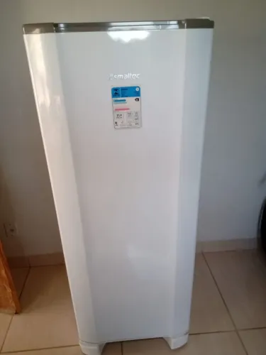 Geladeira Esmaltec ROC31