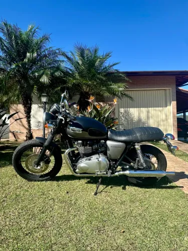 Triumph Bonneville T100 2013 Impecável