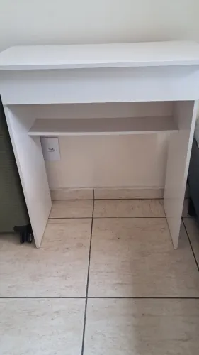 Vendo escrivaninha semi-nova