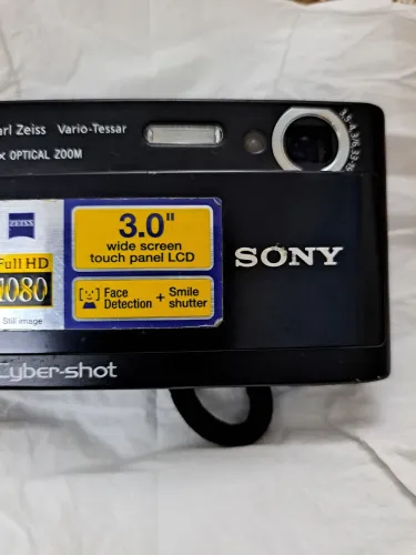 camera Cyber shot 3.0 DSC T70