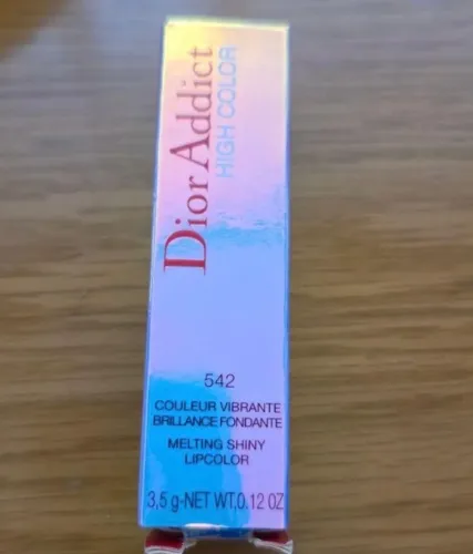 batom (Dior)Addict High Color na cor 542.