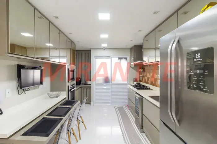 Duplex para venda tem 247 metros quadrados com 5 quartos em Santa Teresinha - São Paulo -