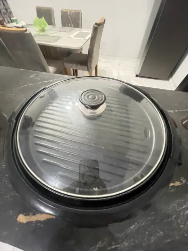 Vende-se uma panela elétrica 