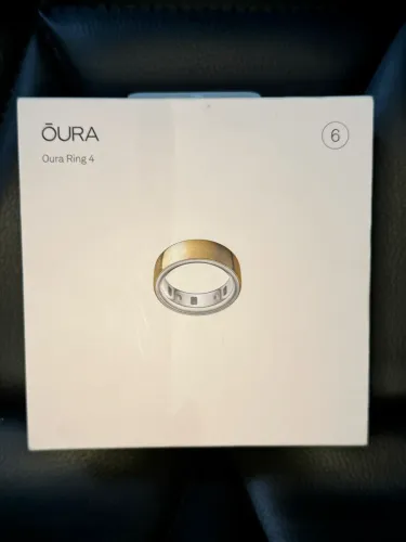 Oura ring 4 Gold tamanho 6
