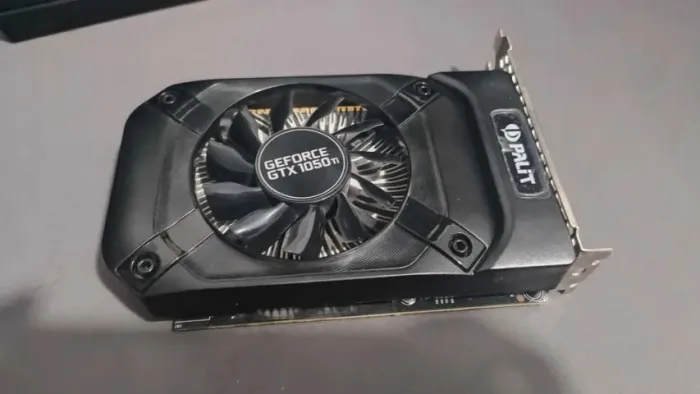 Vendo GTX 1050 TI 4GB