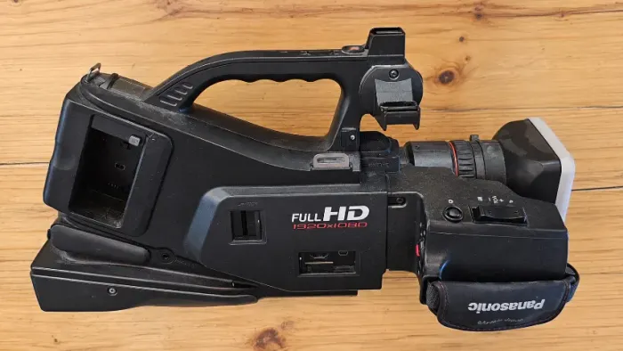 Panasonic AG-AC7P Full HD Profissional - Filmadora de Ombro